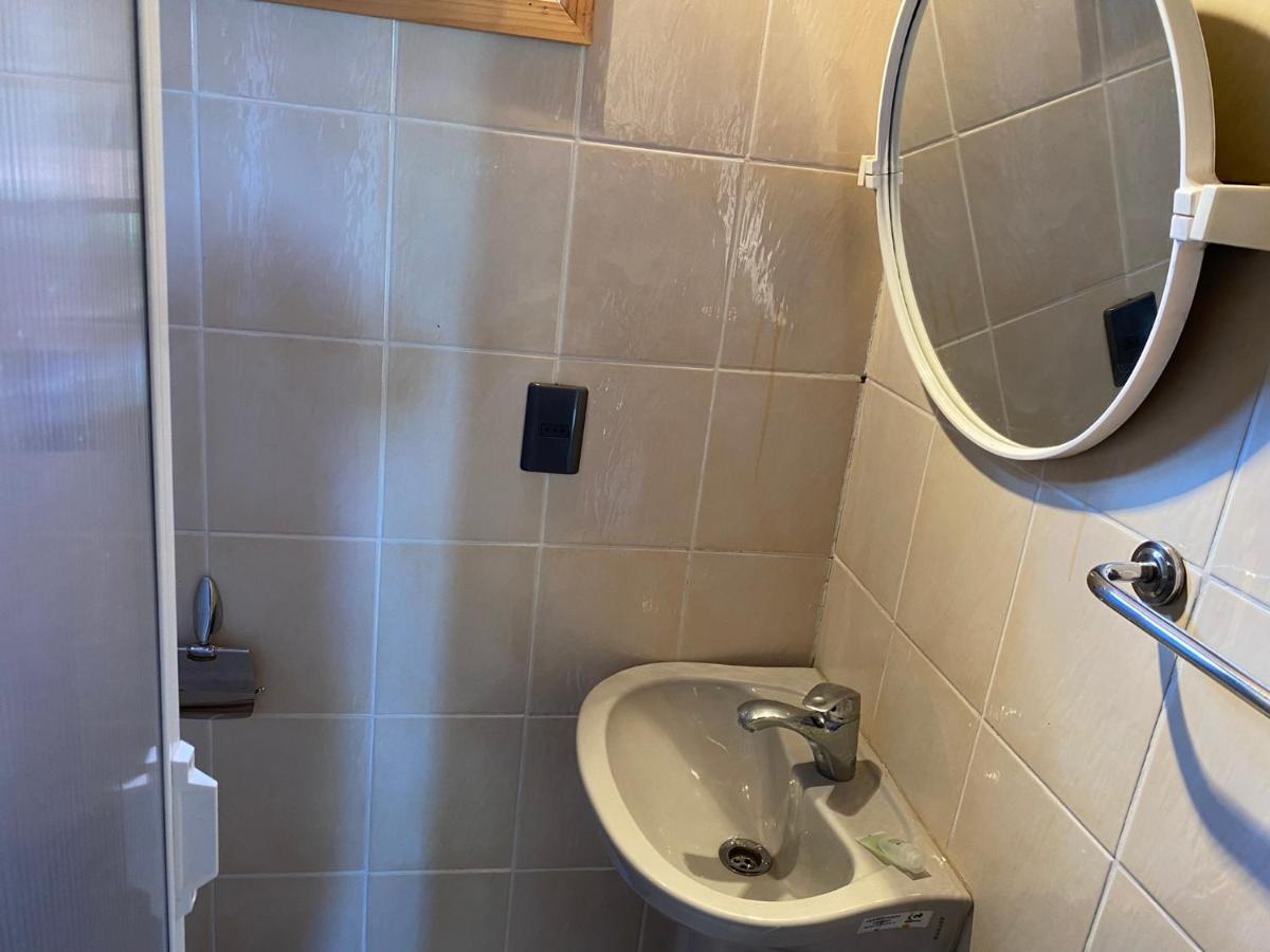 Hostal Los Pioneros Puerto Natales Eksteriør bilde