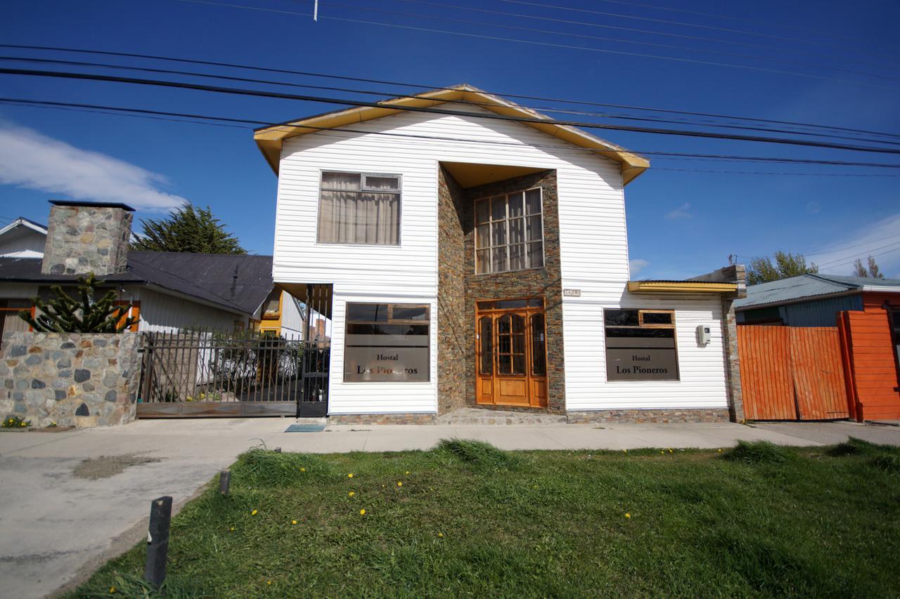 Hostal Los Pioneros Puerto Natales Eksteriør bilde