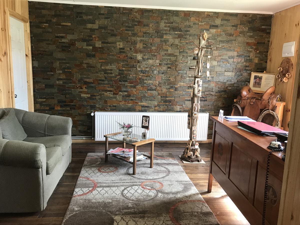 Hostal Los Pioneros Puerto Natales Eksteriør bilde
