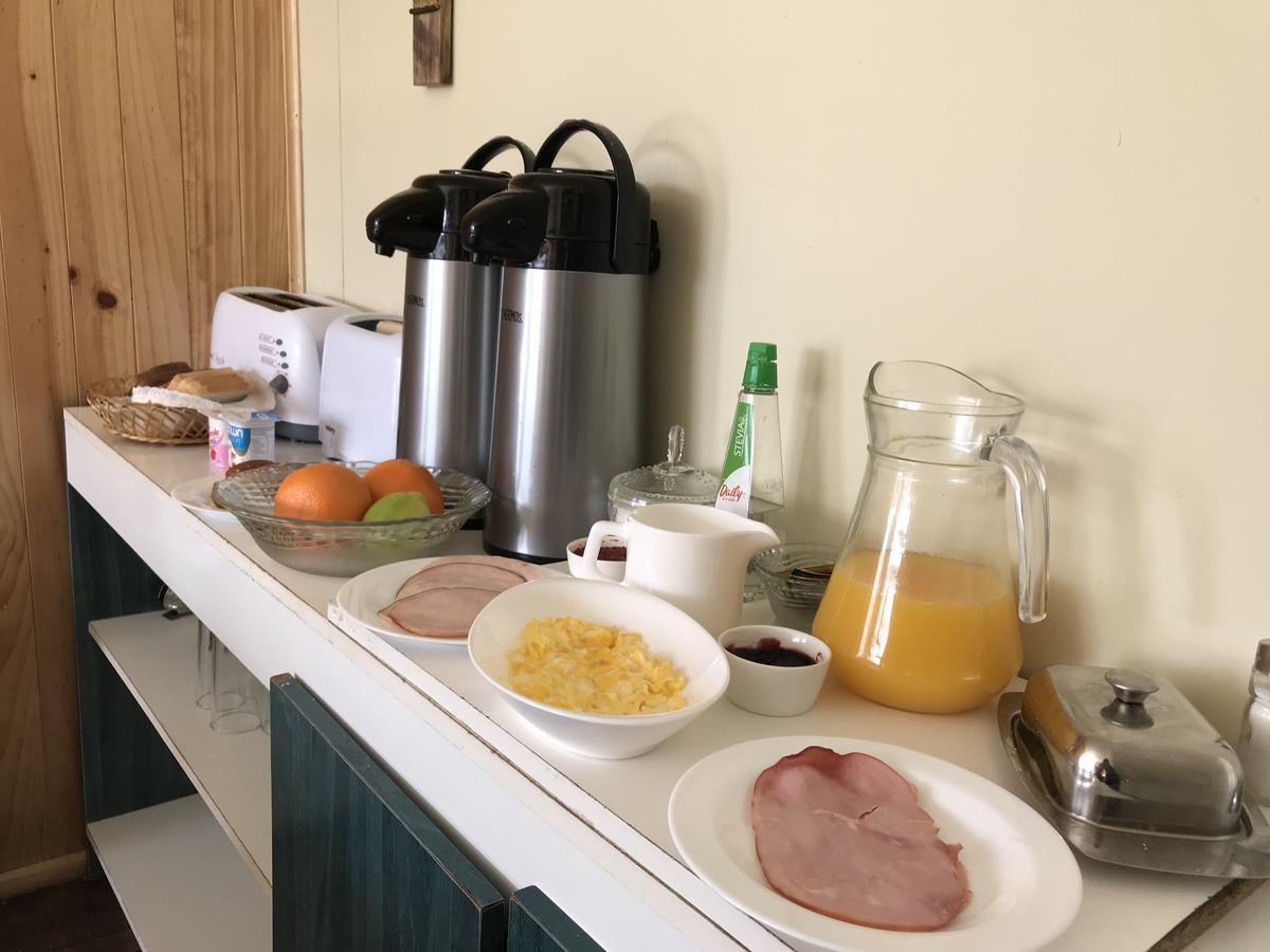 Hostal Los Pioneros Puerto Natales Eksteriør bilde
